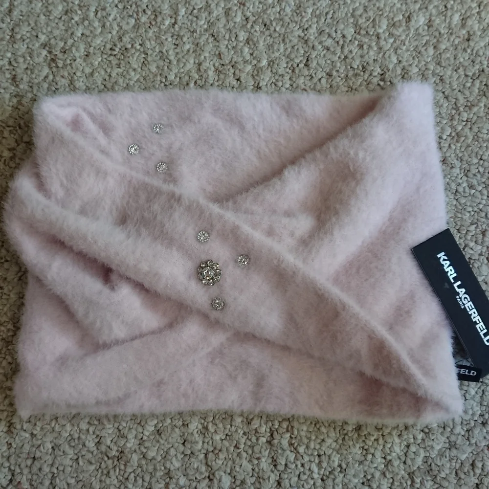 Karl Lagerfeld Paris Infinity Scarf light Pink Fuzzy Scarf